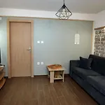 Secret Life شيبينيك