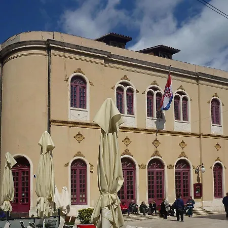 Secret Life שיבניק