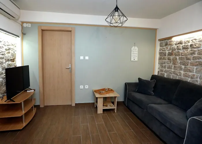 Secret Life 시베니크